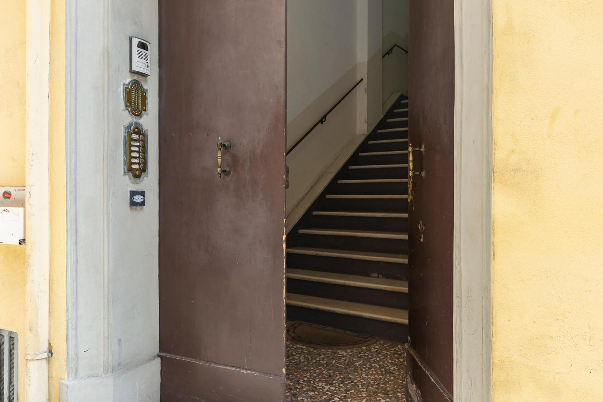 Apartment Amos - 5 Minutes From Piazza Maggiore Bologna Exterior photo