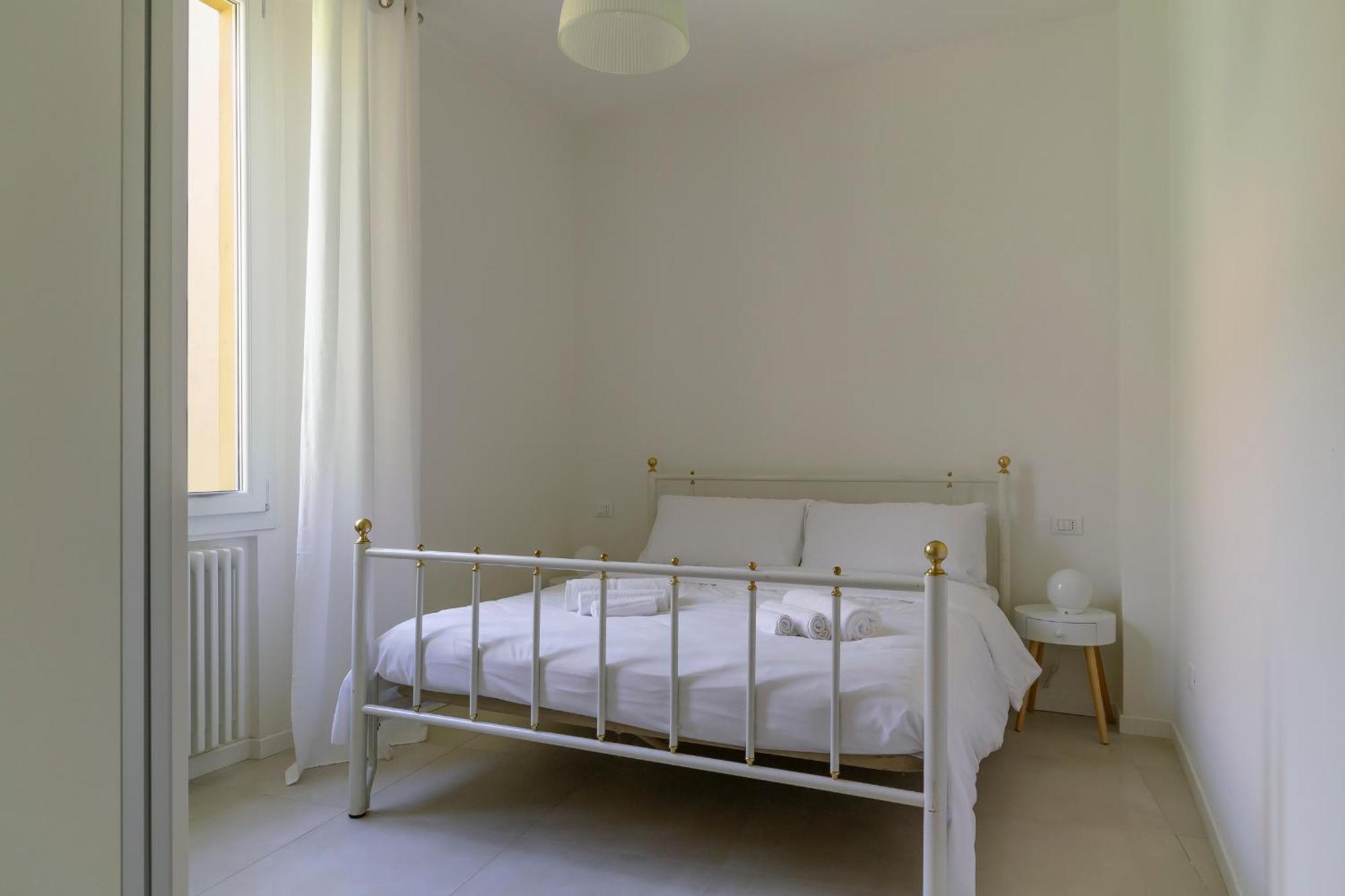 Apartment Amos - 5 Minutes From Piazza Maggiore Bologna Exterior photo